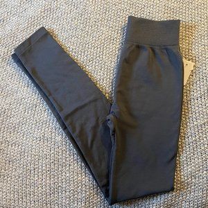 NWT - RUNWAY READY -- Grey Leggings